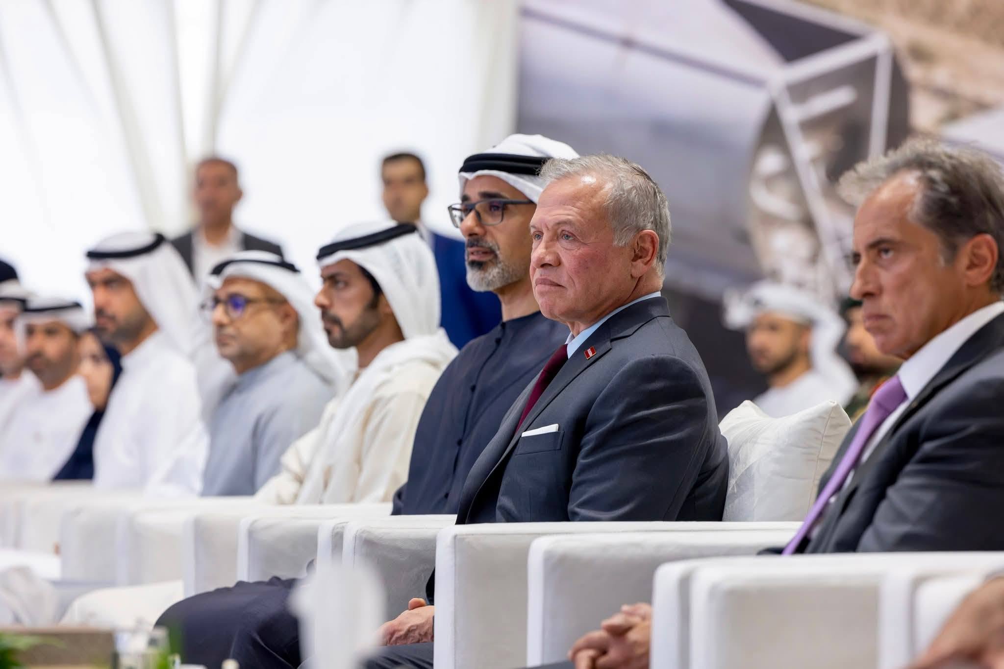 الملك وولي عهد أبوظبي يشهدان وضع حجر الأساس لمشروع سكة حديد العقبة – الشيدية – معان